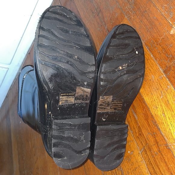 Michael Kors Rainboots - Picture 7 of 7